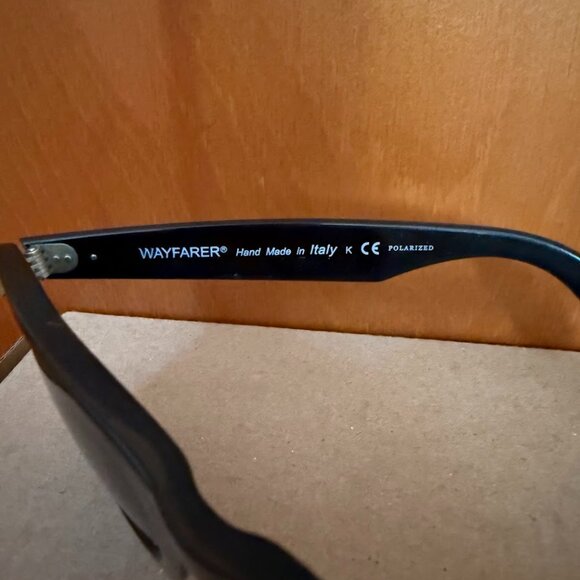 Ray-Ban Wayfarer Polarized Sunglasses (Ray-Ban case included) - Picture 2 of 3